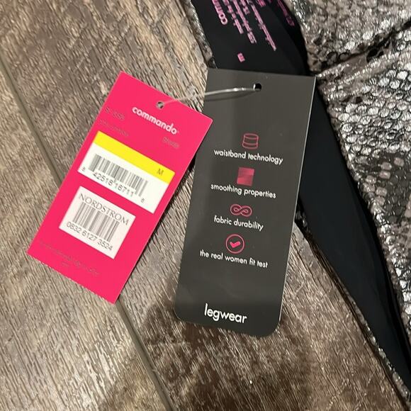 NWT Commando Women's Faux Leather Animal Legging Gray Snake  M - Picture 6 of 10